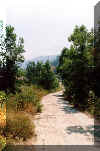 За поворотом - скит. 2001 г.